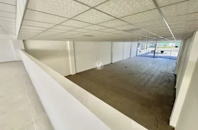 Pavilhão com 550m2, 12 vagas de garagem, recém reformado na av hélvio basso