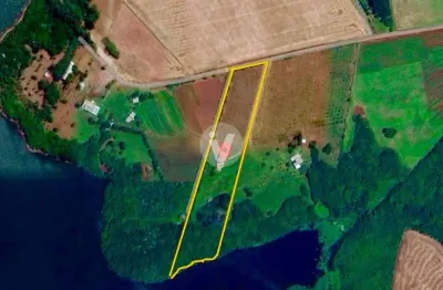 Lindíssima chácara com lago bem localizada em itaara