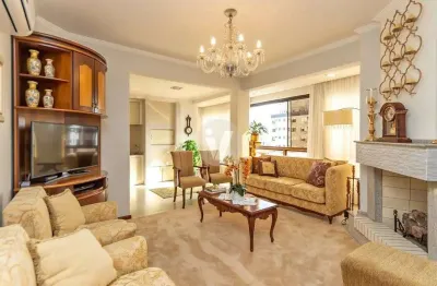 Apartamento 4 dormitórios com vista panorâmica no centro