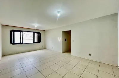 Amplo apartamento de 3 dormitórios com suíte e garagem na rua do acampamento!