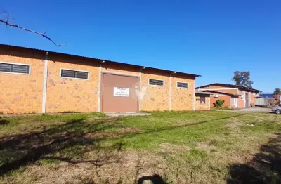 Pavilhão com 496,60m² na faixa nova de camobi, rst 287, em local estratégico!