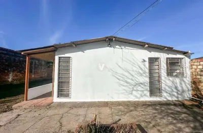 Casa à venda, com 2 dormitórios, localizada no bairro tancredo neves