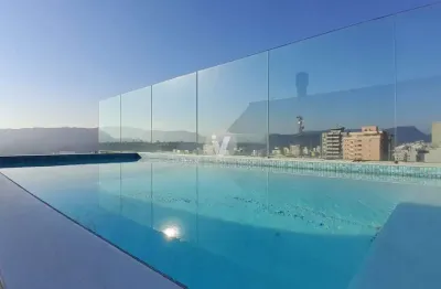 Sonho de cobertura no centro da cidade, 356m² privativos, reformada com requinte