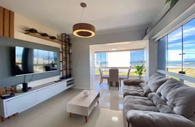 Apartamento 100% mobiliado com 2 dormitórios, frente mar no centro de capão da c