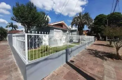 Lindíssima casa a venda com valor especial, localizada no patronato!