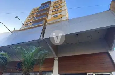 Amplo apartamento 4 dormitórios, sacada, suíte, 2 vagas, localizado no centro!