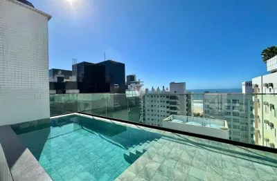 Cobertura à venda, com terraço, vista e piscina, localizada no bairro navegantes