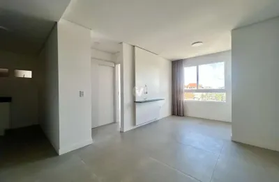 Apartamento 01 dormitório semimobiliado com box, localizado no uniqo em camobi.