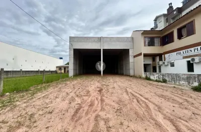 Pavilhão com 360m² disponível para locação no bairro camobi.