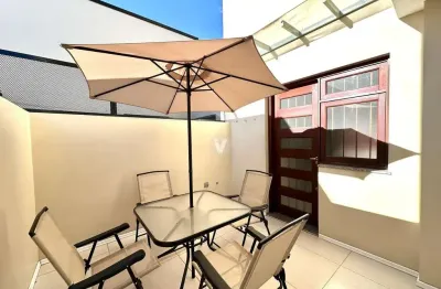 Casa para venda, com 3 dormitórios, 2 vagas, churrasqueira, em camobi.