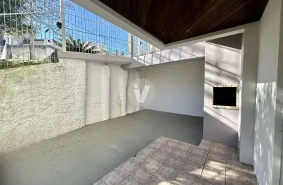 Apartamento amplo de 2 dormitórios, com terraço, localizado no bairro lourdes