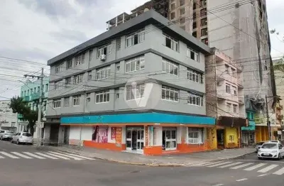 Sala comercial à venda, reformada, localizada em ponto estratégico central!