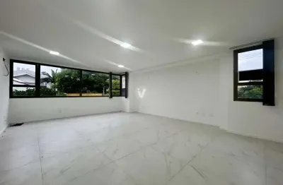 Sala comercial para alugar na Rua Dezessete de Maio, 78, Camobi, Santa Maria