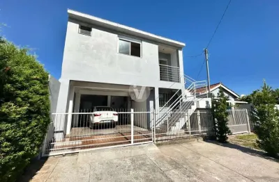 Casa à venda, 3 dormitórios, local tranquilo e seguro, localizado bairro Camobi!