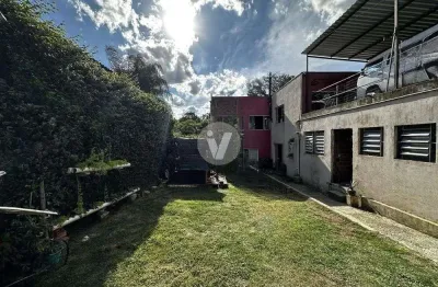 Casa ampla à venda, 4 dormitórios, 2 vagas, localizado no Perpétuo Socorro.