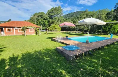 Chácara à venda, possuindo 5 hectares, na localidade de Três Barras!