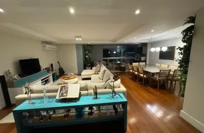 Apartamento com 4 quartos para alugar na Avenida Jornalista Alberto Francisco Torres, 509, Icaraí, Niterói