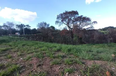 Lote em condomínio fechado com vista espetacular e muita área verde!!!