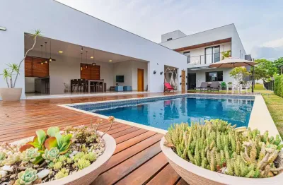 Casa espetacular em condomínio próximo à entrada de lagoa santa!!! 10 minutos dos principais pontos da cidade incluindo orla da lagoa central.