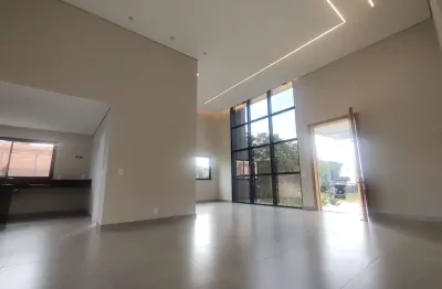 Encantadora casa de alto padrão no condomínio gran royale – lagoa santa