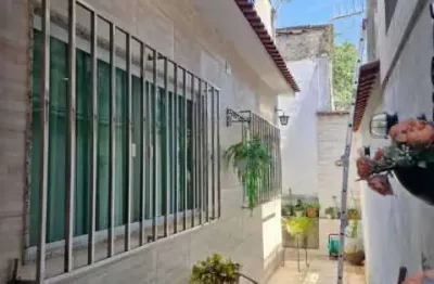 Casa com 2 quartos à venda na rua joaquim rodrigues, parada de lucas, rio de janeiro, 65 m2 por r$ 240.000
