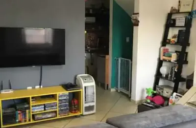 Casa com 2 quartos à venda na rua pereira de figueiredo, oswaldo cruz, rio de janeiro, 110 m2 por r$ 190.000