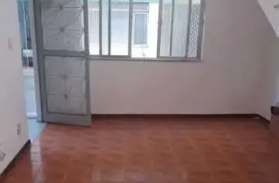 Casa com 2 quartos à venda na travessa descalvado, madureira, rio de janeiro, 88 m2 por r$ 250.000