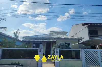 Casa em condomínio fechado com 3 quartos à venda na rua raul alfredo de andrade, caxito, maricá por r$ 790.000