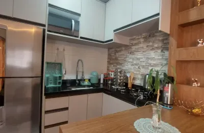 Casa Duplex com Vista para Bosque e Excelente Iluminação Natural