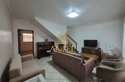 Sobrado com 3 dormitórios, 2 vagas e 3 banheiros - Vila Reg. Feijó