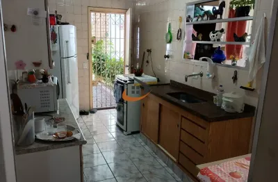 Apartamento térreo 02 dormitórios á venda no campo grande- santos