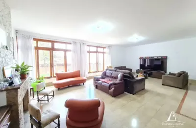 Vendo ou alugo belíssima casa no planalto paulista com 300m²