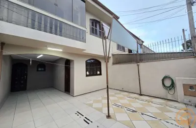 Sobrado com 3 quartos  para alugar, 118.60 m2 por r$3150.00  - xaxim - curitiba/pr