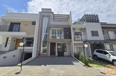 Sobrado com 3 quartos  para alugar, 170.00 m2 por R$5800.00  - Alto Boqueirao - Curitiba/PR