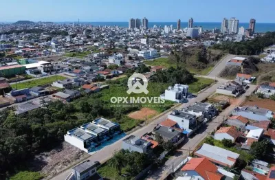 Casa com 2 quartos à venda na rua raio de sol, itacolomi, balneário piçarras, 76 m2 por r$ 445.000
