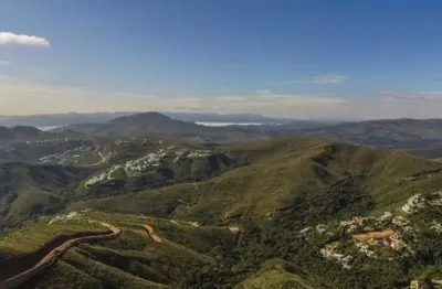 Terreno em condomínio fechado à venda na lote 102, quadra 07, vila del rey, nova lima por r$ 1.100.000