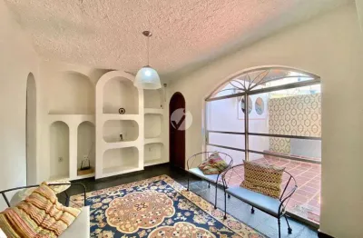 Casa com 4 quartos à venda na Rua Santa Maria Itabira, 185, Sion, Belo Horizonte por R$ 2.350.000