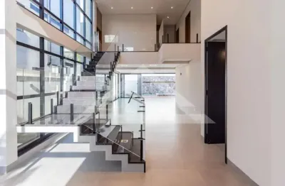 Sobrando à venda no Condomínio Alphaville III, próximo ao Ribeirão Shopping - Ribeirão Preto/SP.