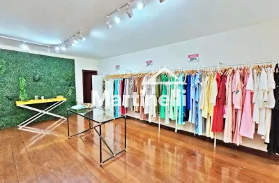 Sobrado residencial / comercial à venda no bairro Alto da Boa Vista, próximo à Av. Prof. João Fiúsa - Ribeirão Preto/SP.