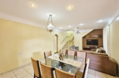 Sobrado à venda no bairro Sumarezinho, próximo ao Carrefour Hipermercado - Ribeirão Preto/SP.