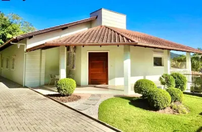 Casa com 4 dormitórios à venda no bairro capitais em timbó/sc