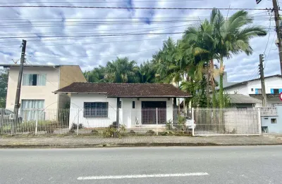 Casa com 1 dormitório à venda no bairro centro em timbó/sc