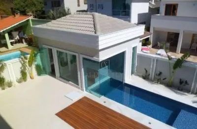 Residência elegante com acabamentos de alto padrão e área de lazer exclusiva!