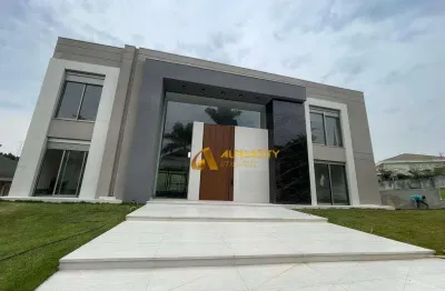 Mansão espetacular com vista para o lago e acabamento triplamente aaa!