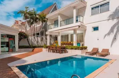 Belíssima residência mobiliada à venda no residencial alphaville 2