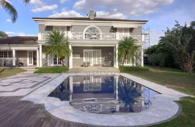 Casa em condomínio fechado com 4 quartos para alugar na Alameda Tasmânia, 2238, Tamboré, Santana de Parnaíba