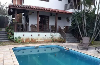 Casa espaçosa com área de lazer completa à venda - conforto e diversão em 254m² de área construída