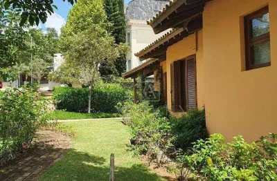 Casa espetacular com 4 suítes à venda – ampla e luxuosa em terreno de 1377,08m²