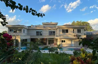 Residência majestosa em tamboré 1: luxo, lazer e espaço sem igual