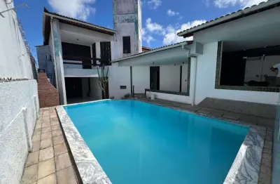 Linda casa com 5/4 sendo 4 suítes 450m² em capim macio